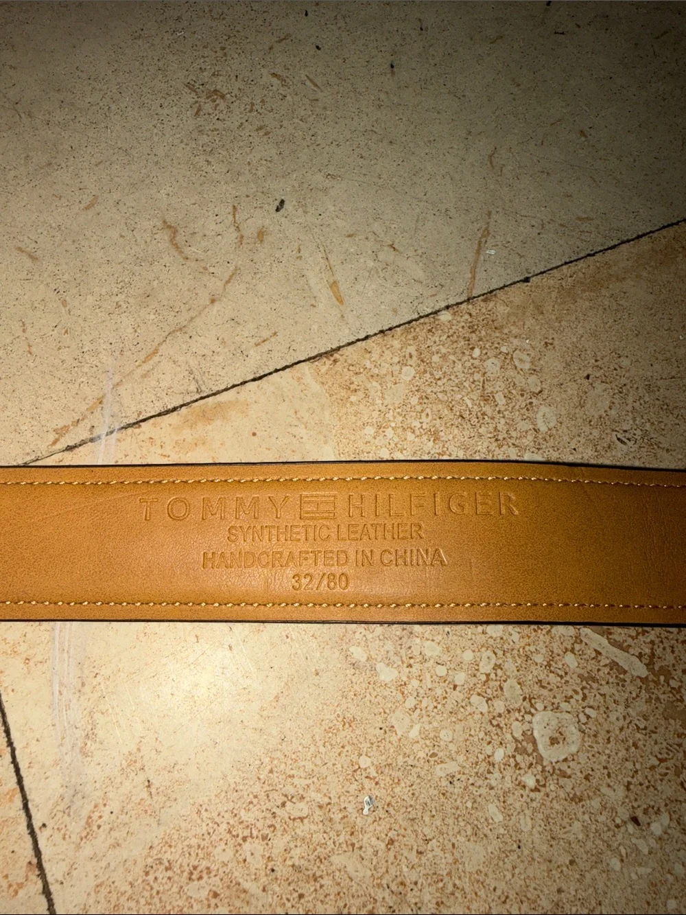 Tommy Hilfiger Leather Men's Belt in Tan - Classic Brass Buckle